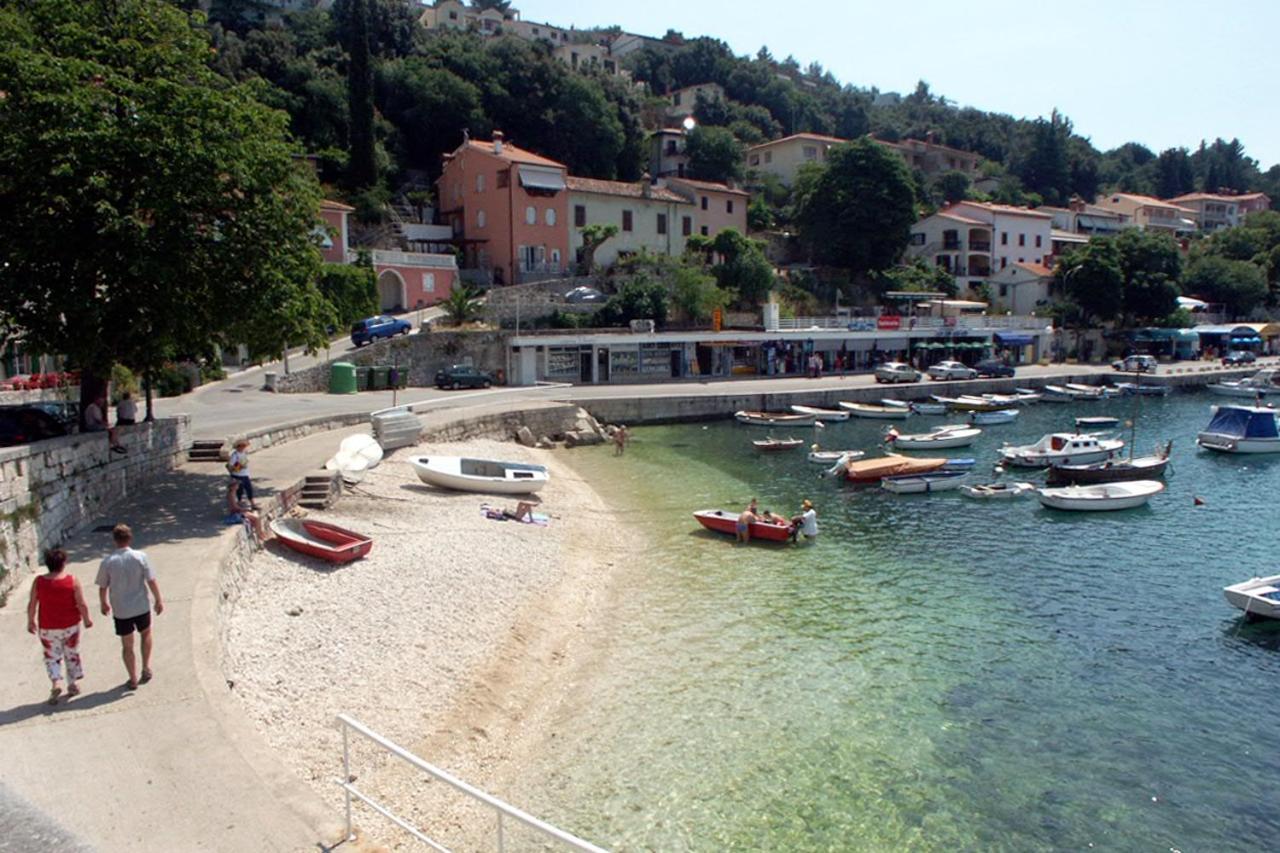 Apartments With A Parking Space Rabac, Labin - 2340 Buitenkant foto