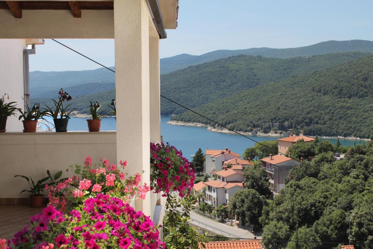 Apartments With A Parking Space Rabac, Labin - 2340 Buitenkant foto
